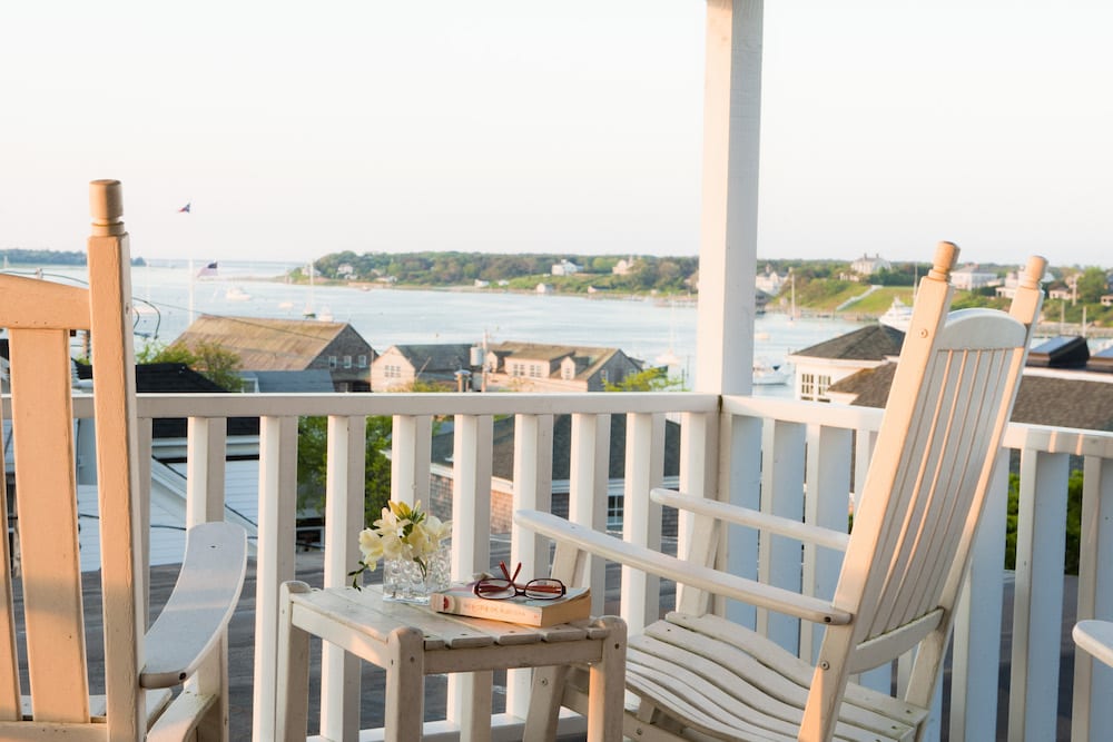 3 Tips for Making Martha’s Vineyard Spring Break Plans