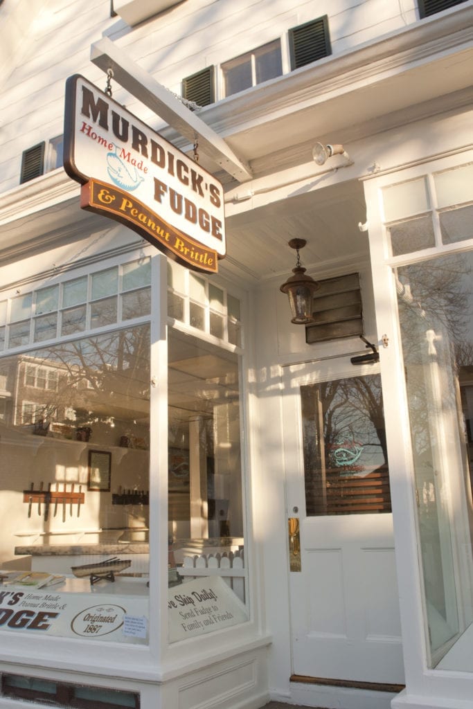 Murdick's Fudge shop exterior and sign in Edgartown