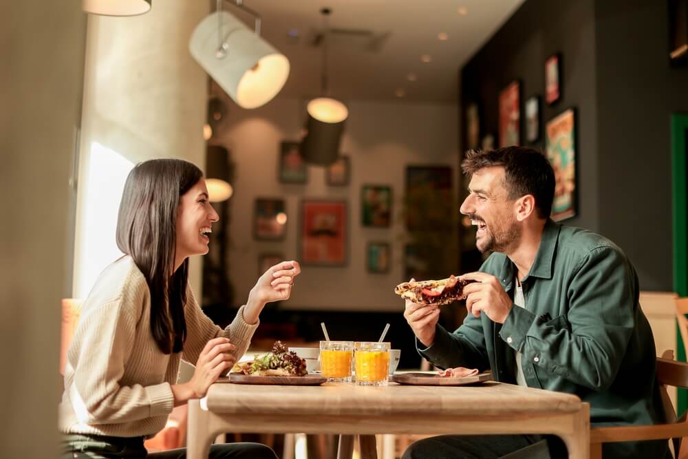 Enjoy a Delicious Meal at Cafes in Edgartown